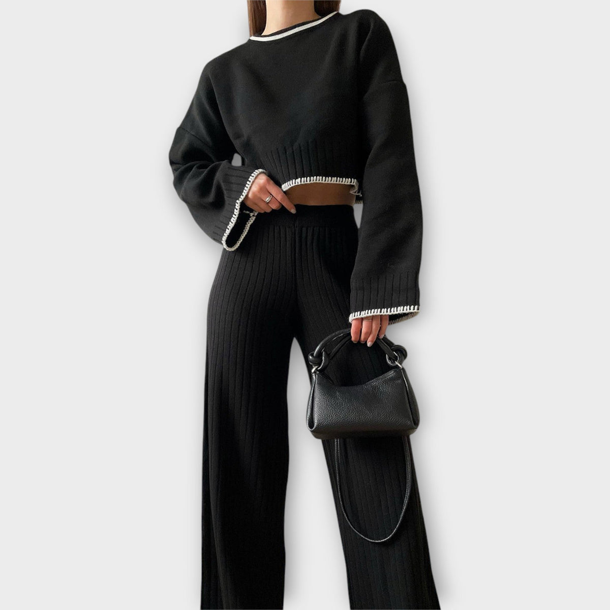 Set Maglione con Top Cropped e Dettagli Raffinati