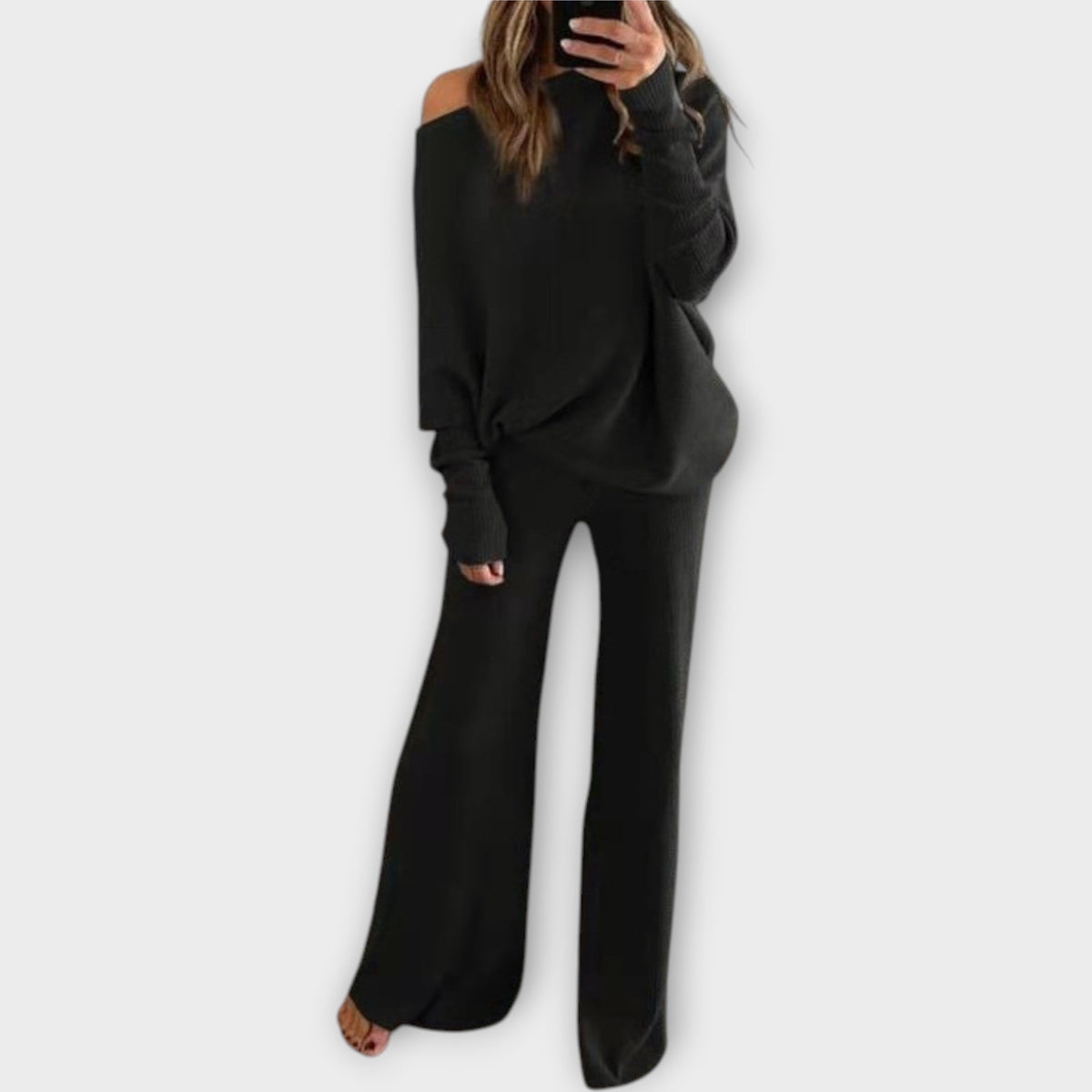 Set in maglia con pantaloni larghi e maglione morbido