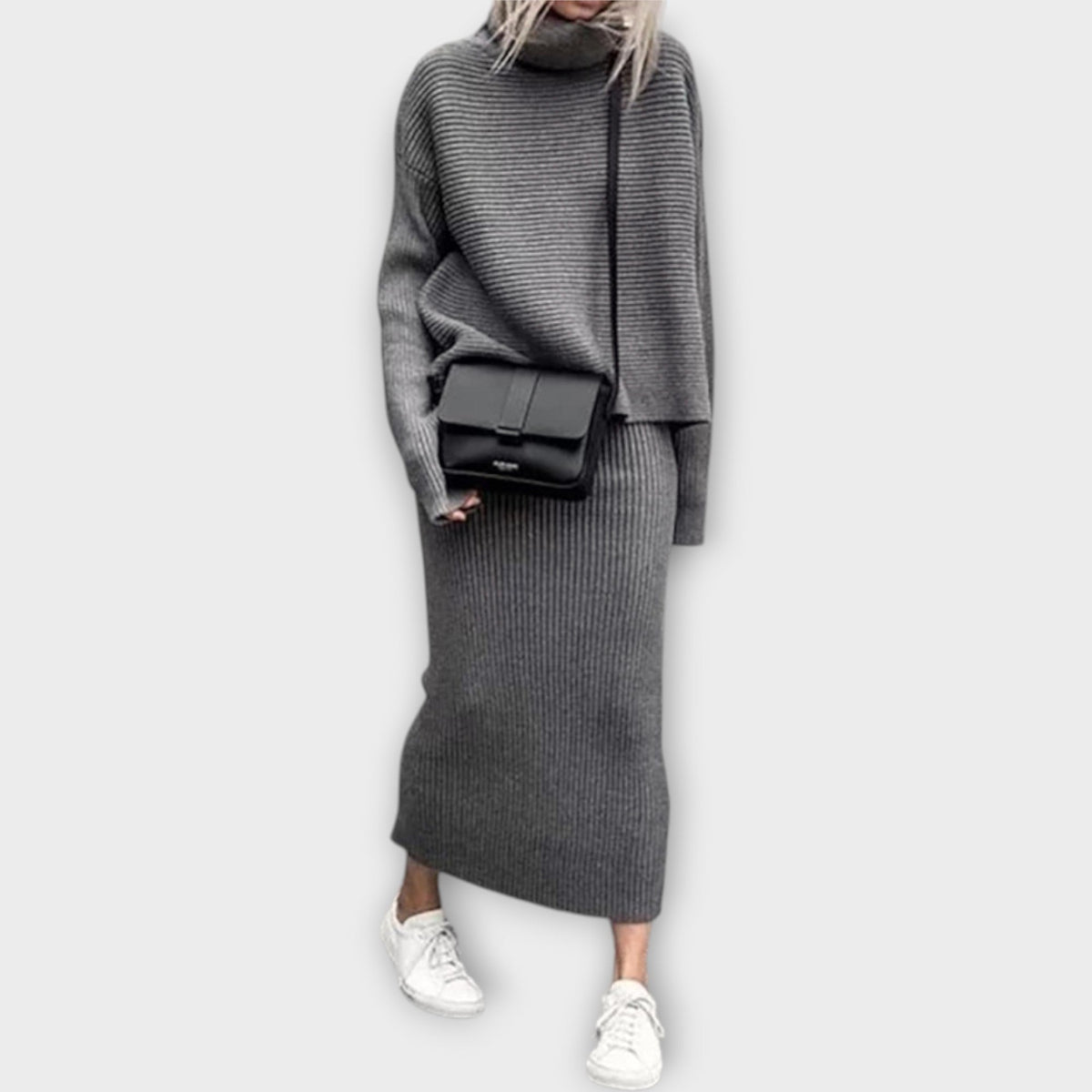 Set in Maglia con Collo Alto e Gonna