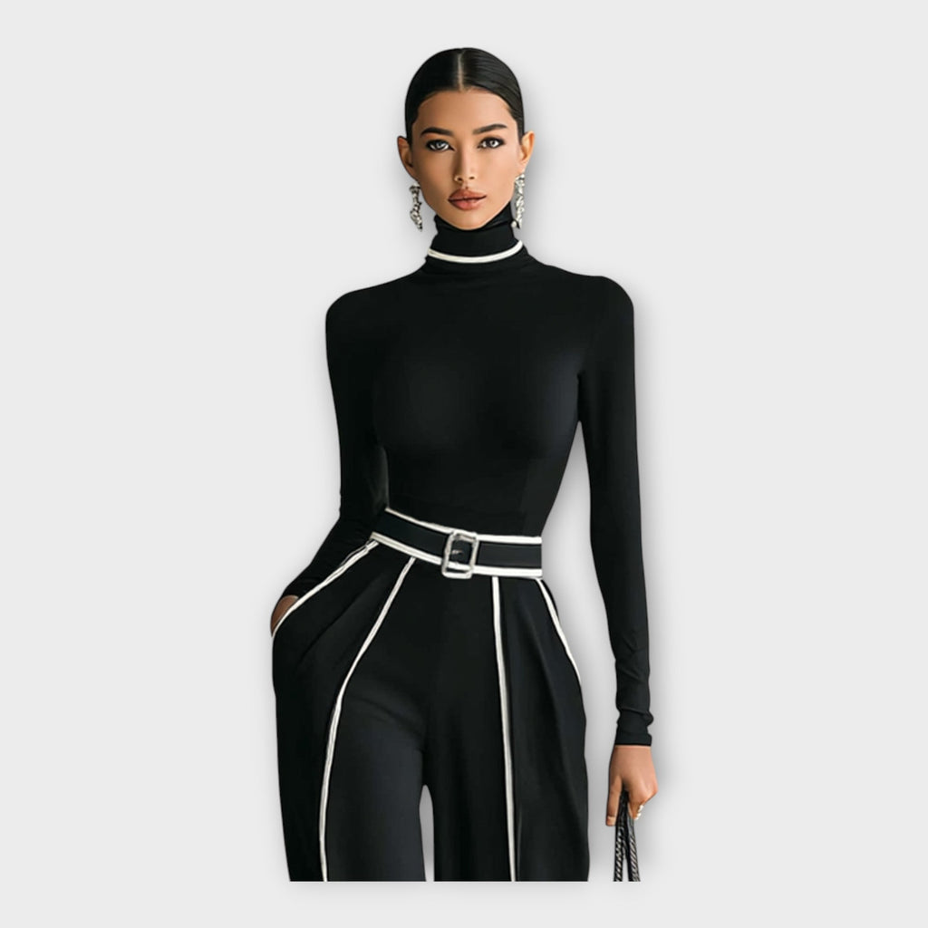 Elegante tuta intera con estetica minimal
