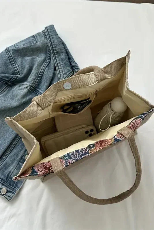 Borsa Taila in Sapone Indiano con Design Fiorito e Sostenibile