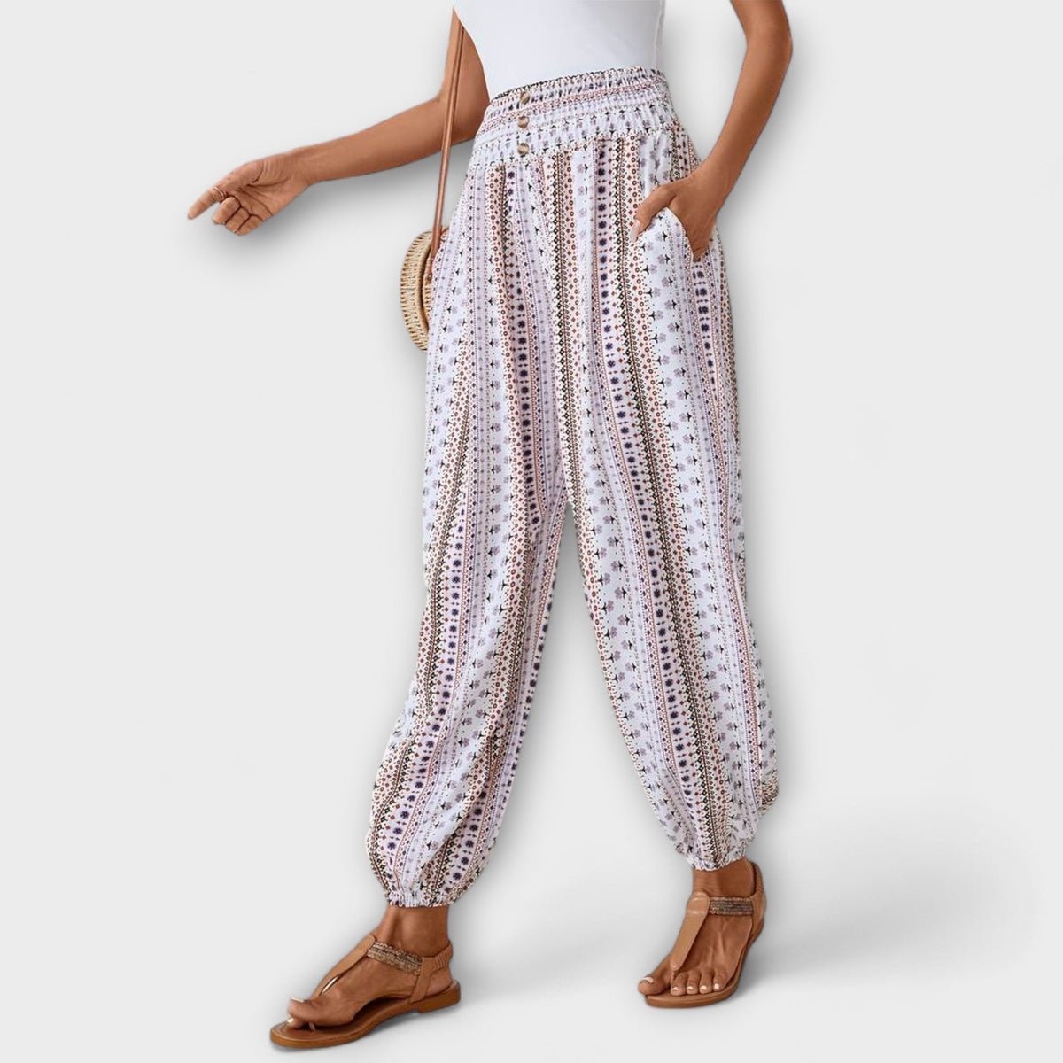 Pantaloni con Motivo Etnografico