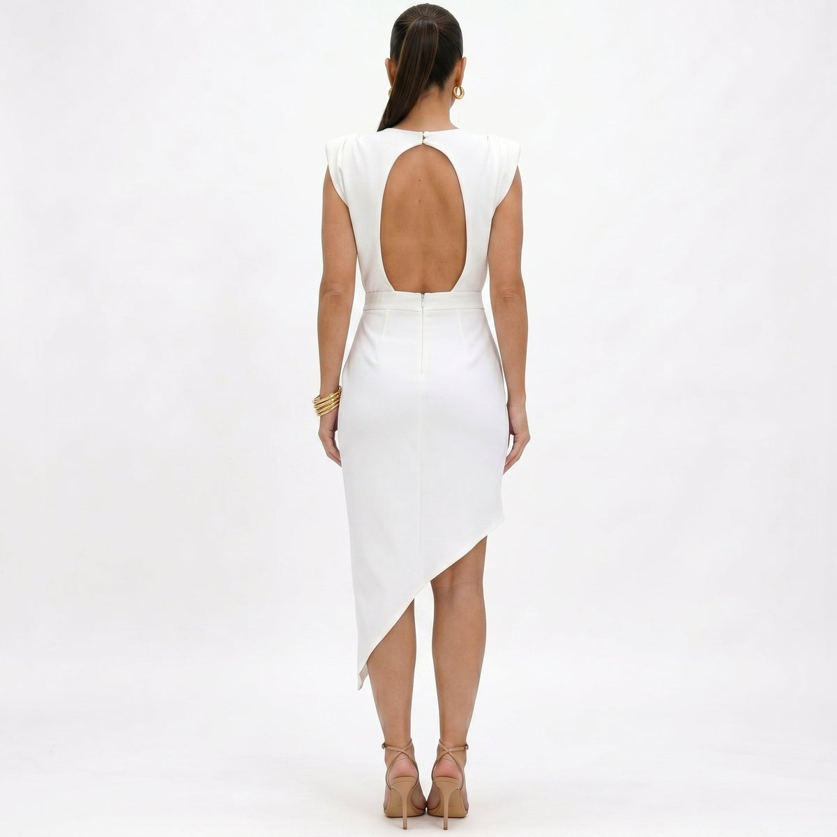 Lana - Vestito asimmetrico con spalle strutturate