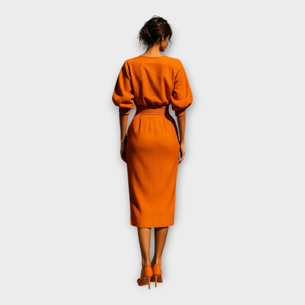 Abito elegante con design raffinato e estetica minimal