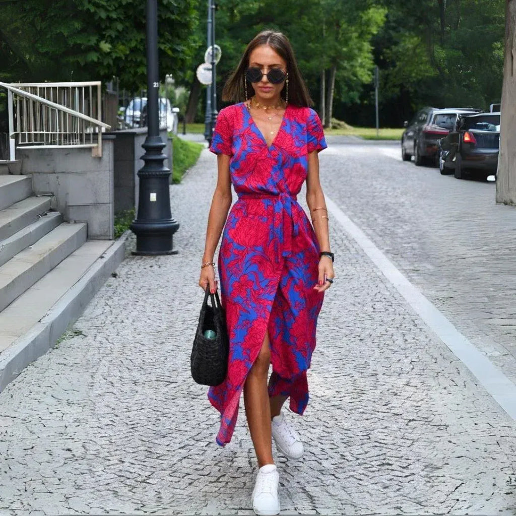YARA | Abito elegante con linea incrociata e vestibilità flattering